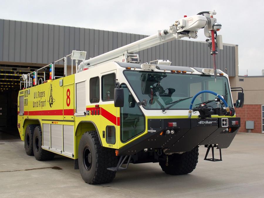  Oshkosh Striker 3000 ARFF 2002 года  (фото 16 из 17)